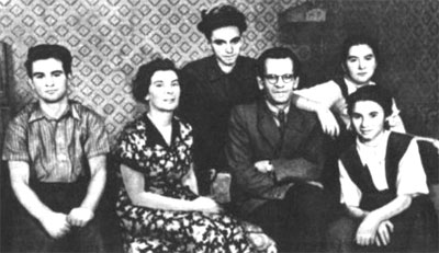 Сергей, Алиса Григорьевна, Яков (приемный сын), Сергей Алексеевич, Наталья, Екатерина Лебедевы