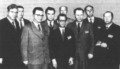 В.М. Глушков, С.А. Лебедев, Э.К. Первышин (в центре) во время одной из международных конференций