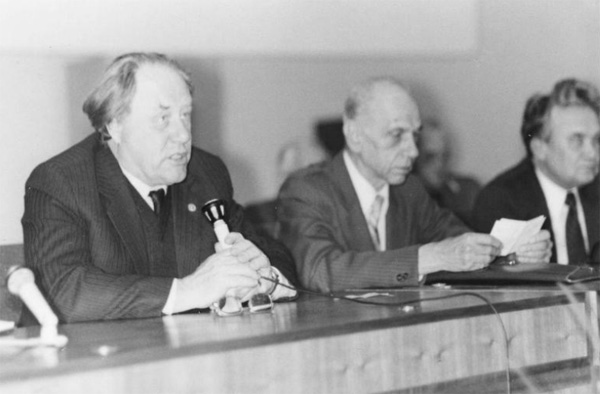 Рис. 12. Международная конференция 1984 год, Н.Н. Моисеев, А.А. Дородницын, А.А. Самарский . SoRuCom-2020