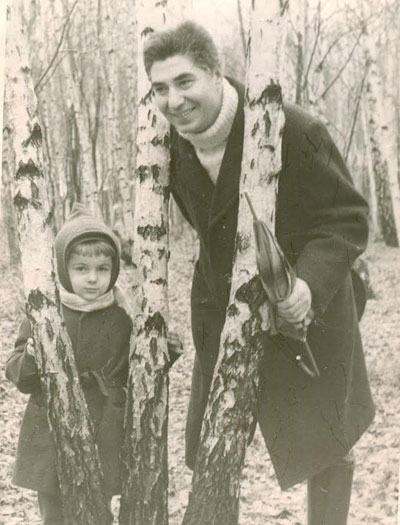 Walking with daughter, 1971