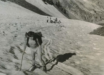 Heavy burden of student; Summer vocations in Teberda-Dombay/Caucasus 1957