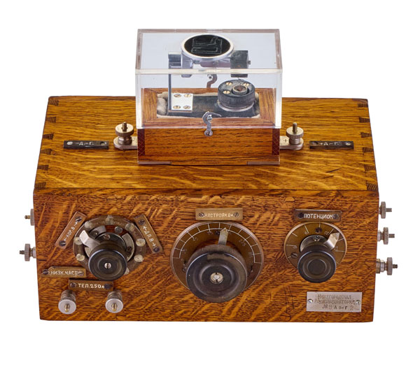 Радиоприемник кристадин Олега Лосева (Политехнический музей)